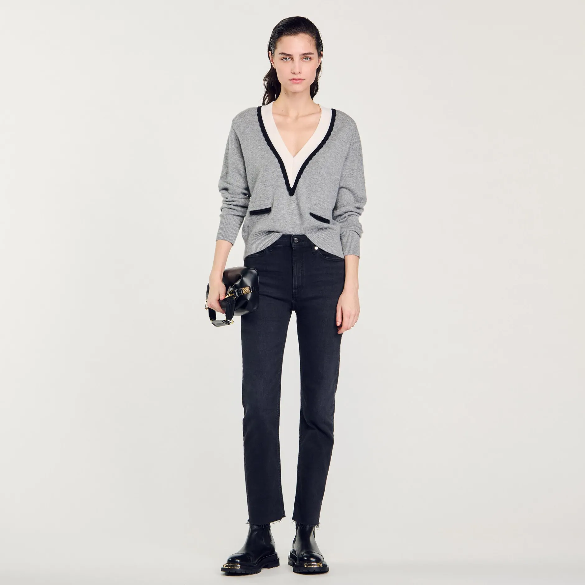 Femme SANDRO Pull à Col V Profond Contrasté
